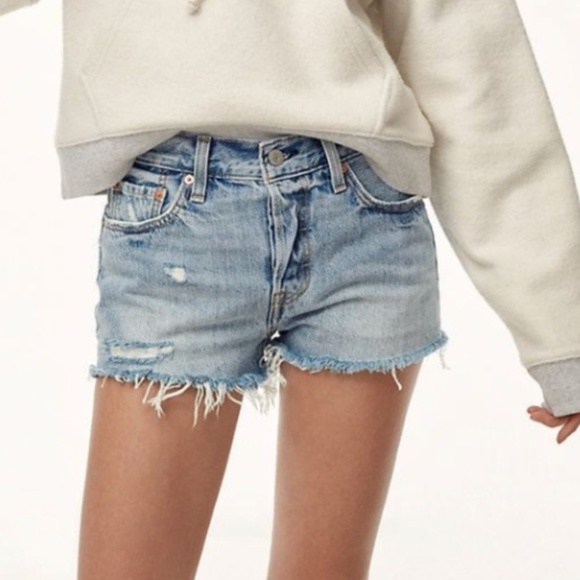 Levi's From Aritzia 501 WAVELINE Denim Shorts W25 - Picture 1 of 6